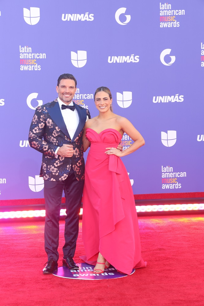 Julián Gil y Valeria Marín serán los conductores de los Premios PRODU 2024 de la Industria